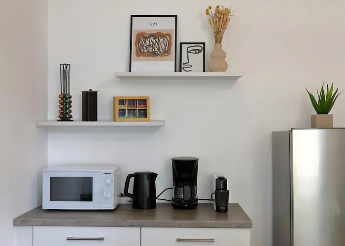 Modern Und Ruhig, Mit Garage & Ps4, Nahe Messe, Rue Und Uniklinik, Voll Ausgestattete Kueche, Bad Mit Dusche Und Badewanne * Essen